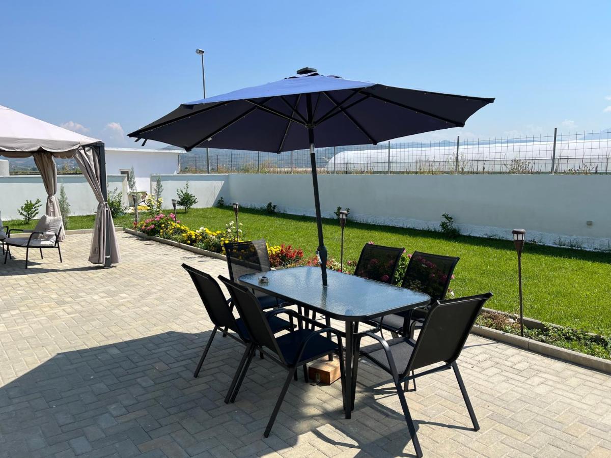 Bujtina Cela Berat Exterior foto