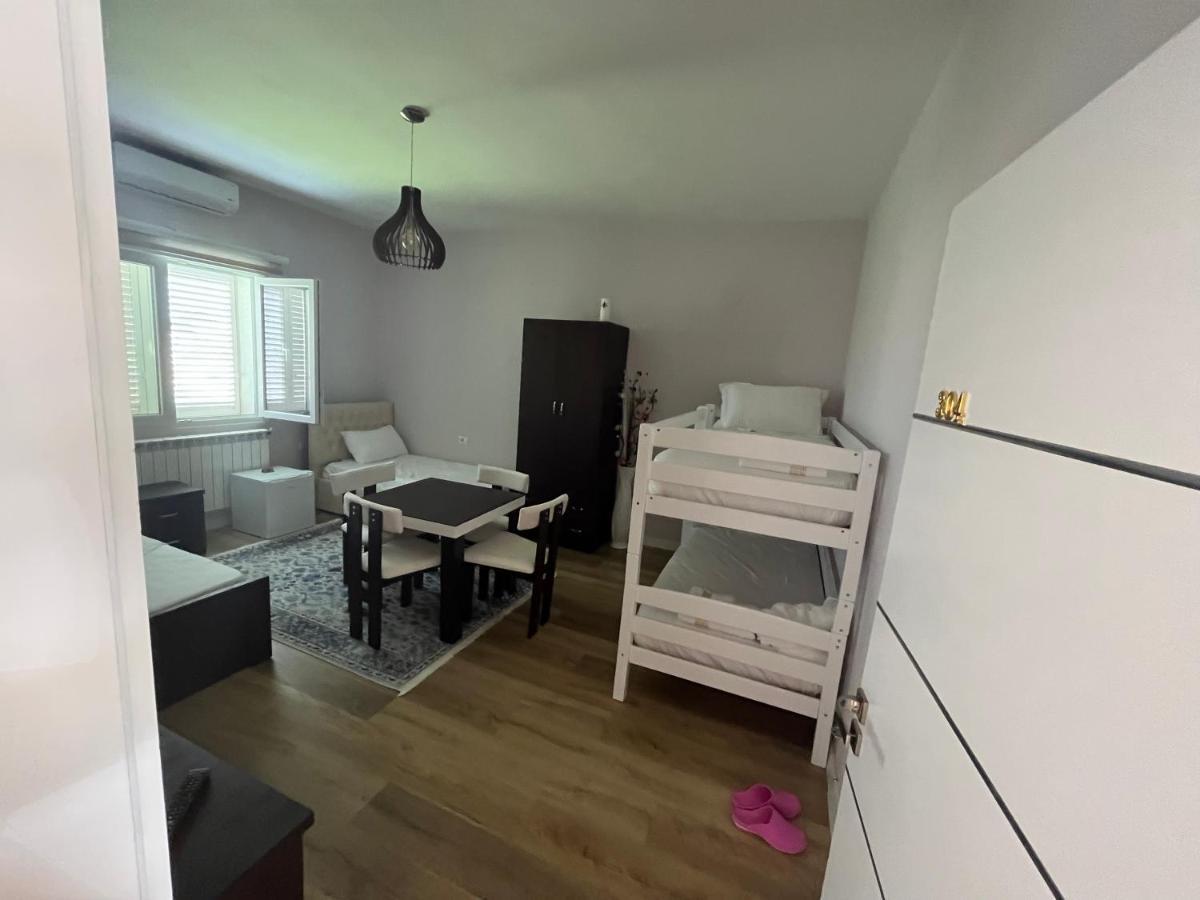 Bujtina Cela Berat Exterior foto