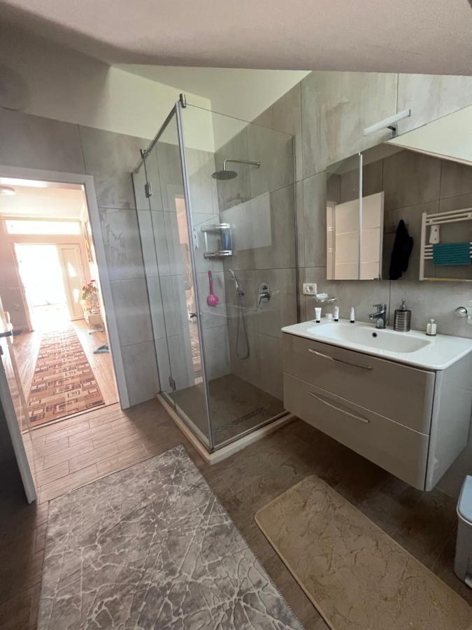 Bujtina Cela Berat Exterior foto